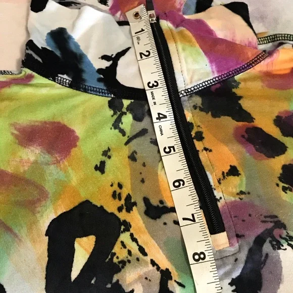 Krimson Klover Multicolor Graphic Long Sleeve Tee Size Medium Base Layer - Picture 6 of 8